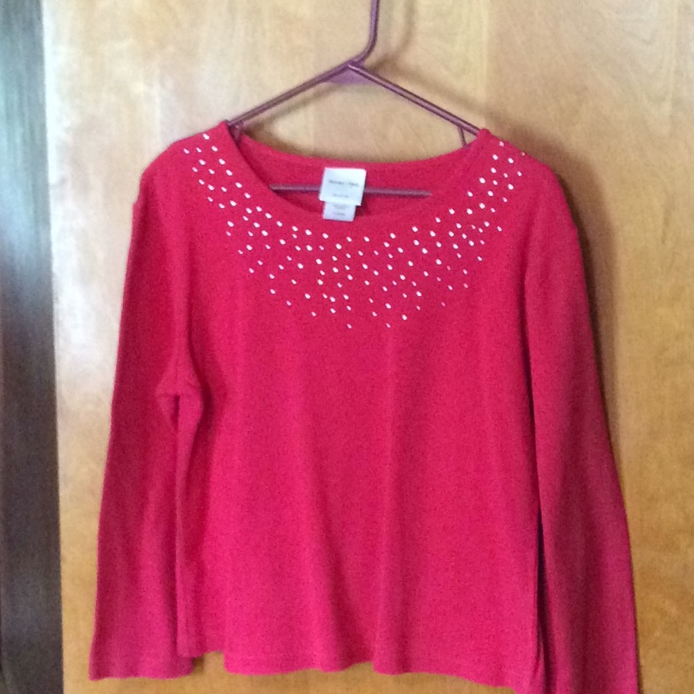 BOGO $2/5.  3/6. 4/7. 5/8 Red Top with decorations